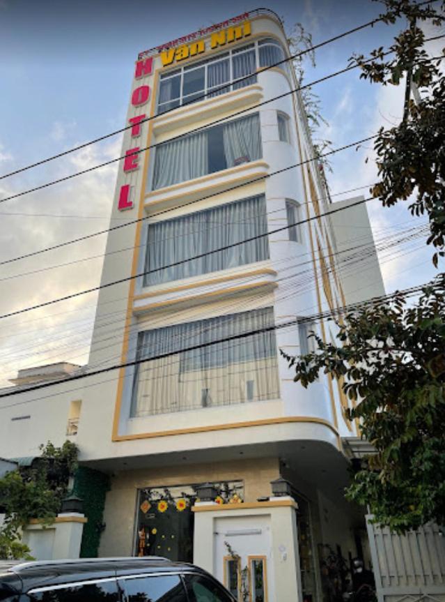 Khach San Van Nhi Bac Lieu エクステリア 写真