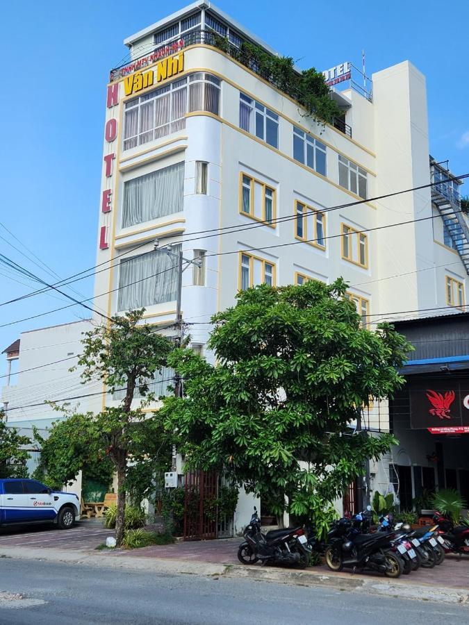 Khach San Van Nhi Bac Lieu エクステリア 写真